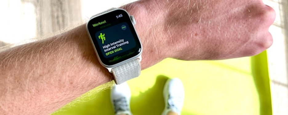 Apple Watch Sport Band vs. Sport Loop: Which One Suits Your Lifestyle